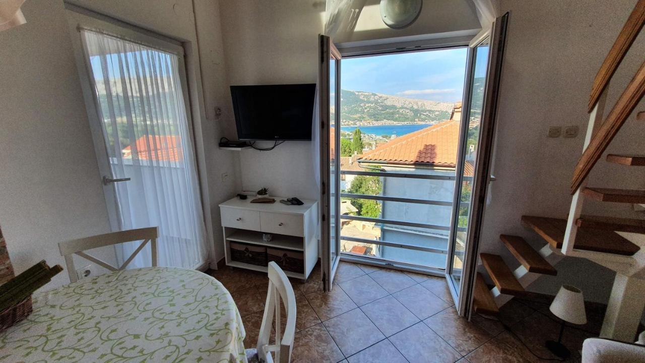 Apartment Helmut With Sea View Baška Exterior foto